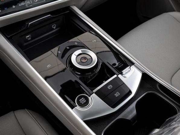 Kia Sportage V с пробегом 2026 года, цена 3 868 000 рублей, 36 км, внедорожник, Автокод Объявления