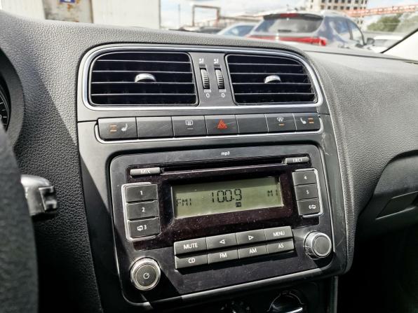 Volkswagen Polo V с пробегом 2011 года, цена 724 000 рублей, 172436 км, седан, Автокод Объявления