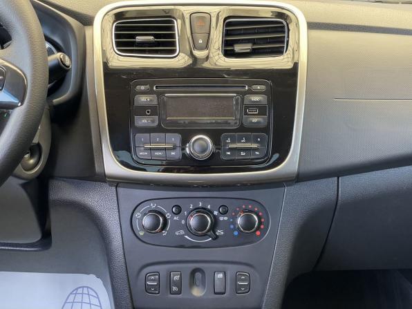 Renault Logan II с пробегом 2015 года, цена 657 000 рублей, 131821 км, седан, Автокод Объявления
