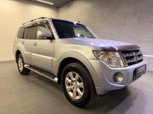 Mitsubishi Pajero IV Рестайлинг 1 с пробегом 2011 года, цена 1 600 000 рублей, 301938 км, внедорожник, Автокод Объявления