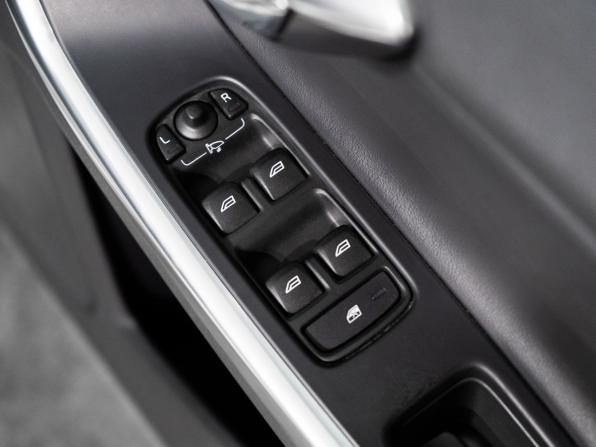 Volvo V60 I Рестайлинг с пробегом 2013 года, цена 1 250 000 рублей, 162968 км, универсал, Автокод Объявления