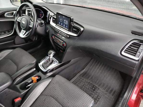 Kia Ceed III с пробегом 2018 года, цена 1 550 000 рублей, 105000 км, хэтчбек, Автокод Объявления