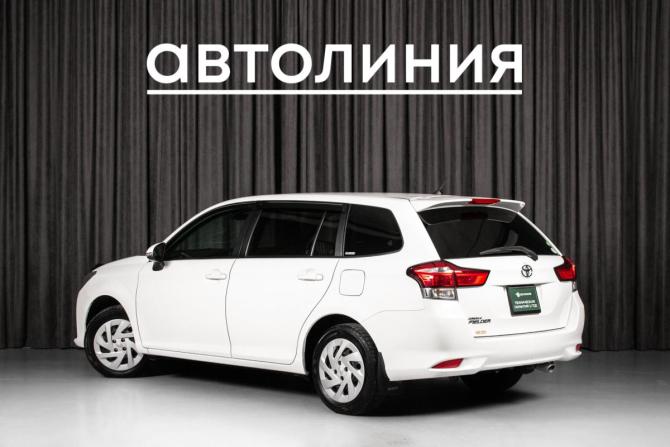 Toyota Corolla XI (E160 E170) Рестайлинг 2 с пробегом 2019 года, цена 1 270 000 рублей, 64800 км, универсал, Автокод Объявления