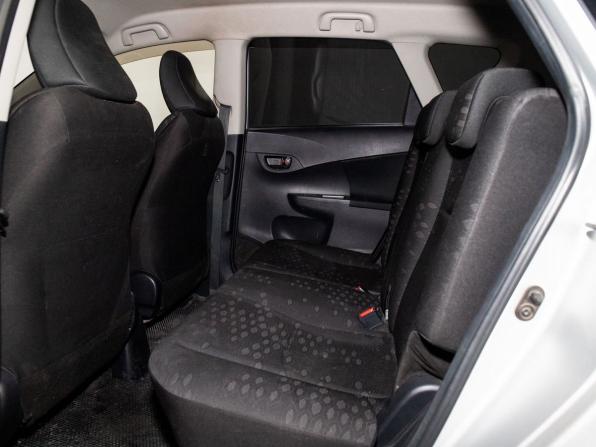 Toyota Ractis II с пробегом 2012 года, цена 975 000 рублей, 120078 км, хэтчбек, Автокод Объявления