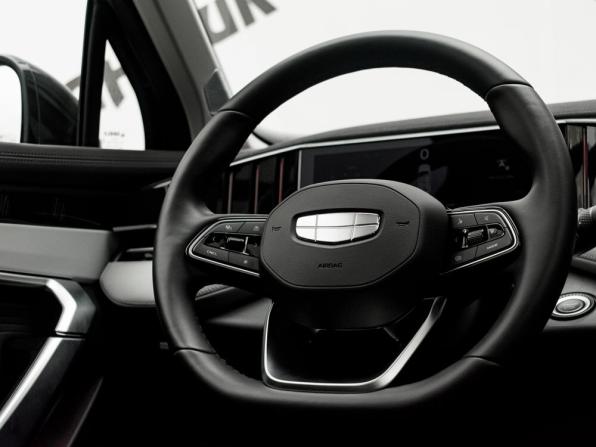 Geely Atlas II с пробегом 2024 года, цена 3 050 000 рублей, 17251 км, внедорожник, Автокод Объявления