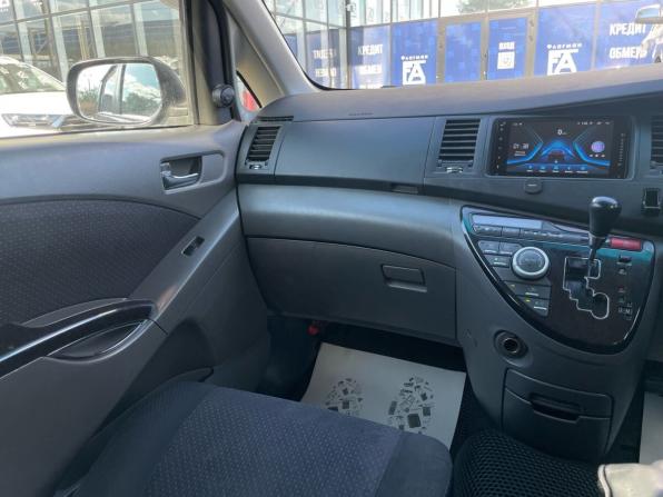 Toyota ISis I с пробегом 2006 года, цена 880 000 рублей, 145000 км, компактвэн, Автокод Объявления