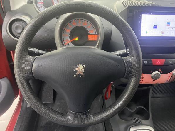 Peugeot 107 I Рестайлинг с пробегом 2011 года, цена 399 000 рублей, 142000 км, хэтчбек, Автокод Объявления