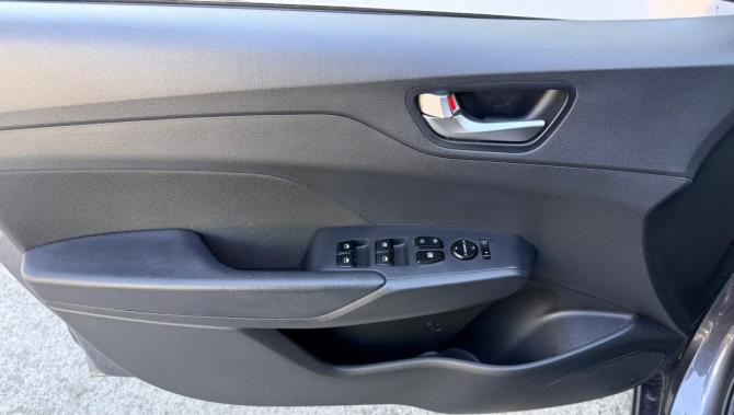 Hyundai Solaris II Рестайлинг с пробегом 2022 года, цена 1 830 000 рублей, 16954 км, седан, Автокод Объявления