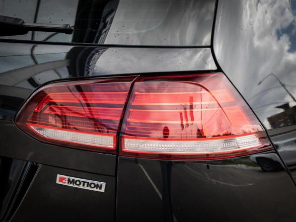 Volkswagen Golf VII Рестайлинг с пробегом 2020 года, цена 2 549 000 рублей, 215221 км, универсал, Автокод Объявления