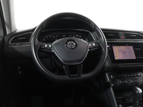 Volkswagen Tiguan II с пробегом 2018 года, цена 3 350 000 рублей, 89000 км, внедорожник, Автокод Объявления