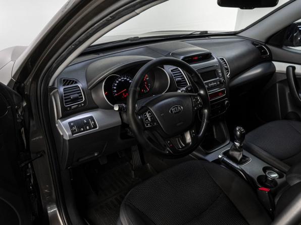 Kia Sorento II Рестайлинг с пробегом 2015 года, цена 1 680 000 рублей, 128169 км, внедорожник, Автокод Объявления
