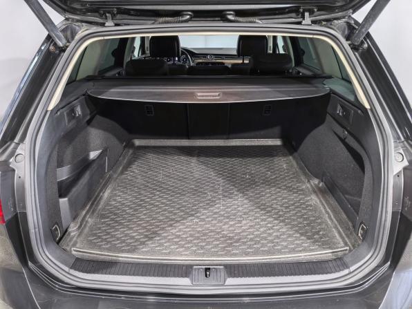Volkswagen Passat B8 с пробегом 2018 года, цена 2 949 900 рублей, 113992 км, универсал, Автокод Объявления