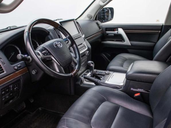 Toyota Land Cruiser 200 Series Рестайлинг 2 с пробегом 2020 года, цена 7 488 000 рублей, 115350 км, внедорожник, Автокод Объявления