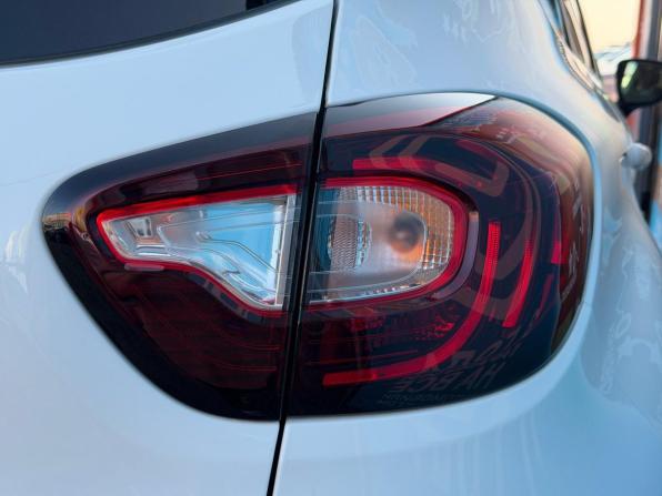 Renault Kaptur I Рестайлинг с пробегом 2021 года, цена 1 310 000 рублей, 35000 км, внедорожник, Автокод Объявления