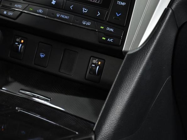 Toyota Camry VII (XV50) Рестайлинг с пробегом 2015 года, цена 1 649 000 рублей, 189000 км, седан, Автокод Объявления