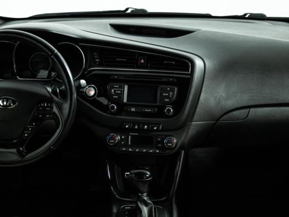 Kia Ceed II Рестайлинг с пробегом 2015 года, цена 1 139 898 рублей, 125244 км, хэтчбек, Автокод Объявления