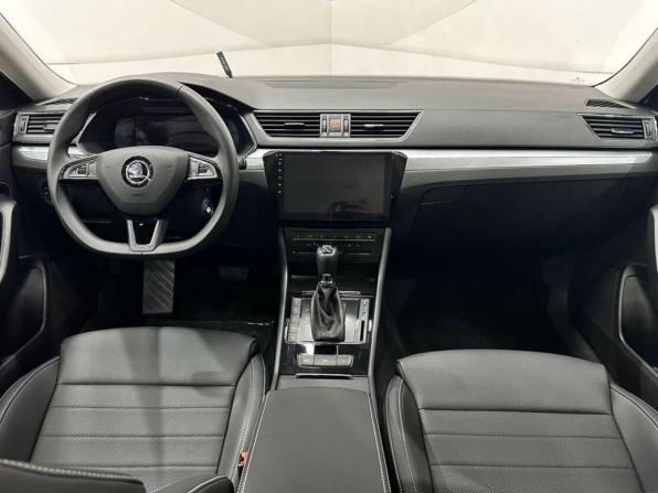 Новый Skoda Superb III Рестайлинг 2025 года, цена 3 049 000 рублей, лифтбек, Автокод Объявления