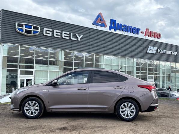 Hyundai Solaris II Рестайлинг с пробегом 2020 года, цена 1 581 000 рублей, 130000 км, седан, Автокод Объявления