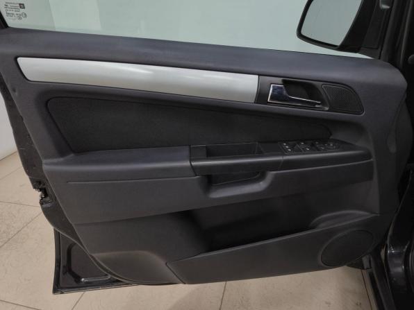 Opel Zafira B Рестайлинг с пробегом 2013 года, цена 760 000 рублей, 283294 км, компактвэн, Автокод Объявления