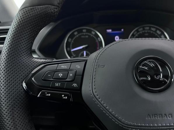 Skoda Superb III с пробегом 2017 года, цена 1 650 000 рублей, 143974 км, лифтбек, Автокод Объявления