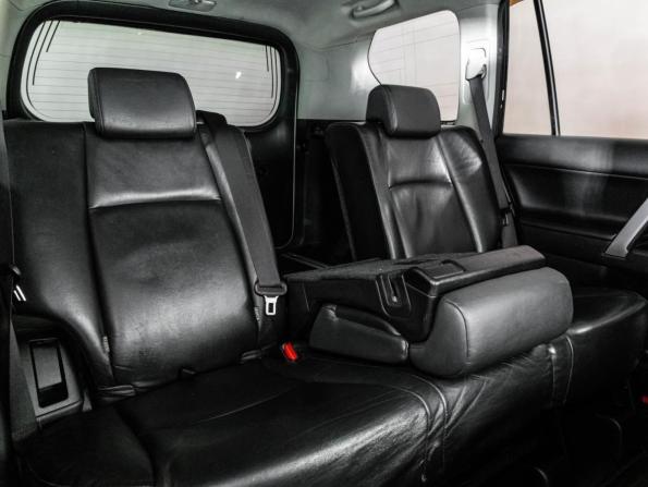 Toyota Land Cruiser Prado 150 Series Рестайлинг 1 с пробегом 2016 года, цена 2 549 000 рублей, 252305 км, внедорожник, Автокод Объявления