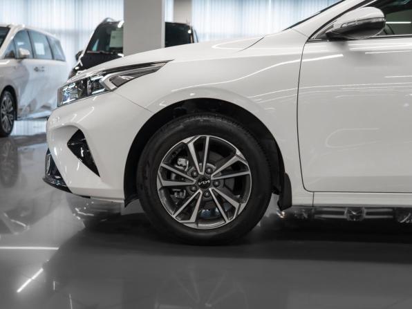Kia Cerato IV Рестайлинг с пробегом 2025 года, цена 2 700 000 рублей, 951 км, седан, Автокод Объявления