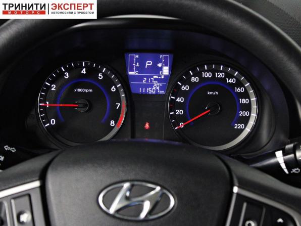 Hyundai Solaris I Рестайлинг с пробегом 2015 года, цена 1 047 000 рублей, 111505 км, седан, Автокод Объявления