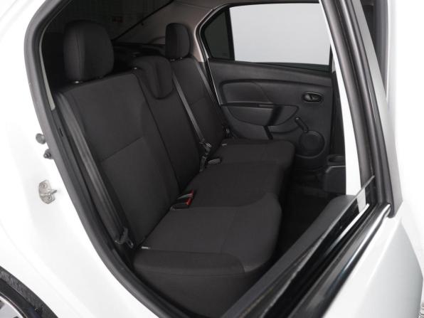 Renault Logan II Рестайлинг с пробегом 2018 года, цена 899 000 рублей, 140233 км, седан, Автокод Объявления