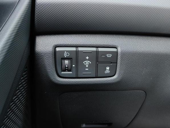 Hyundai Creta I Рестайлинг с пробегом 2021 года, цена 2 020 000 рублей, 60702 км, внедорожник, Автокод Объявления