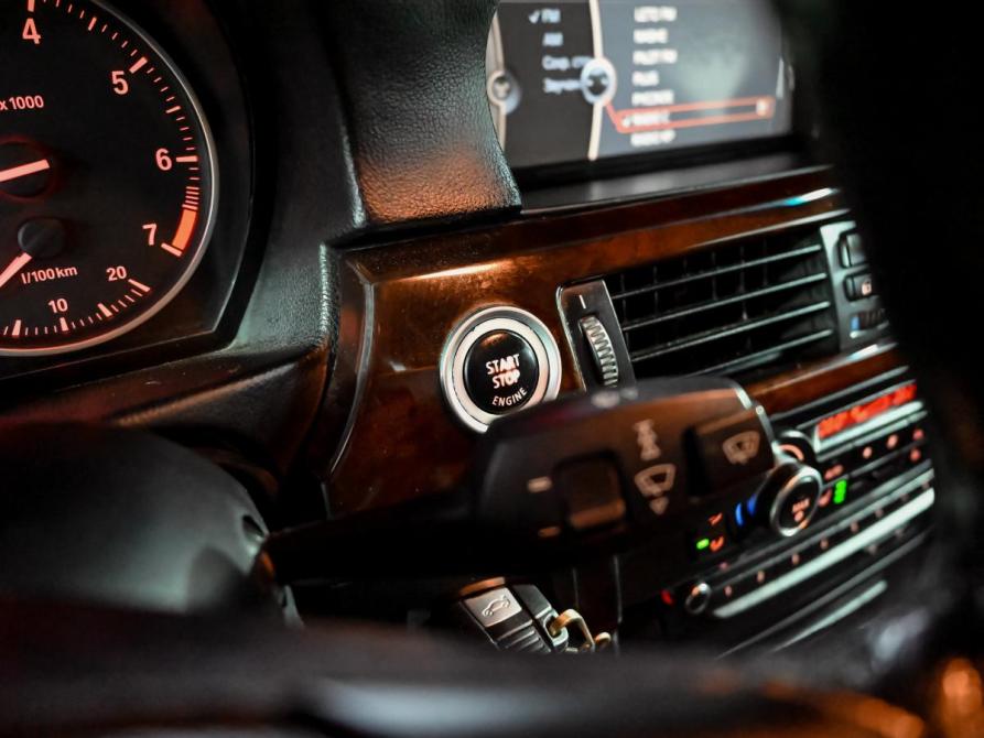 BMW 3 серии V (E90/E91/E92/E93) Рестайлинг Екатеринбург  - изображение 16