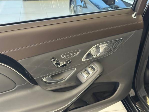 Mercedes-Benz Maybach S-Класс I (X222) Рестайлинг с пробегом 2017 года, цена 5 300 000 рублей, 158514 км, седан, Автокод Объявления