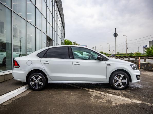 Volkswagen Polo V Рестайлинг с пробегом 2017 года, цена 1 098 000 рублей, 145169 км, седан, Автокод Объявления