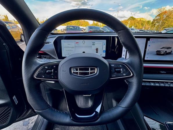 Geely Coolray I Рестайлинг 2 с пробегом 2024 года, цена 2 077 000 рублей, 46200 км, внедорожник, Автокод Объявления