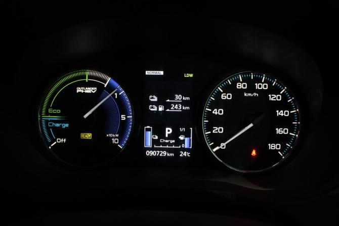Mitsubishi Outlander III Рестайлинг 3 с пробегом 2019 года, цена 2 990 000 рублей, 90728 км, внедорожник, Автокод Объявления