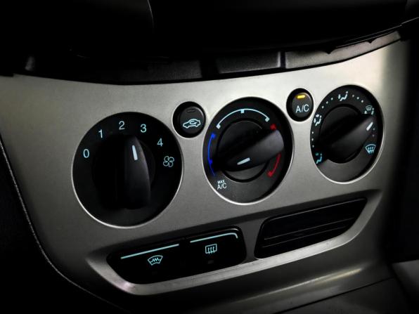 Ford Focus III с пробегом 2015 года, цена 875 000 рублей, 137938 км, универсал, Автокод Объявления