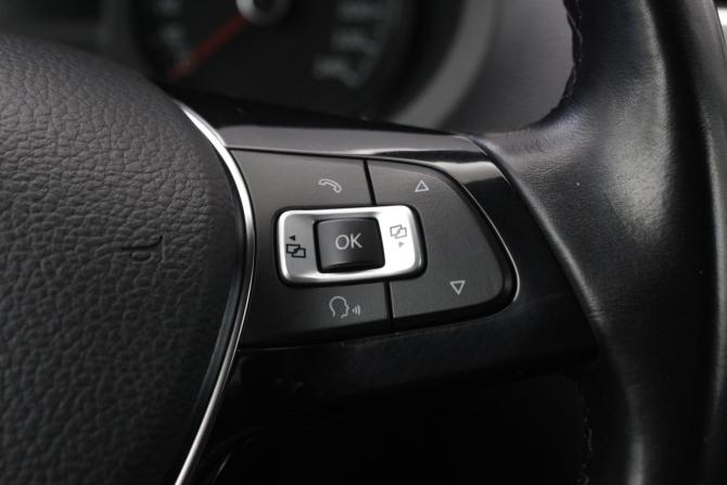 Volkswagen Polo V Рестайлинг с пробегом 2016 года, цена 1 110 000 рублей, 140181 км, седан, Автокод Объявления