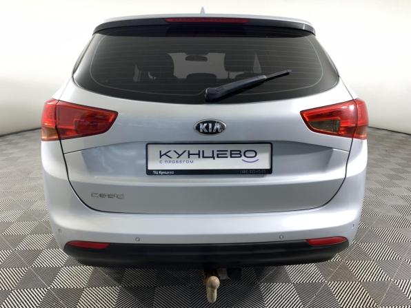 Kia Ceed II Рестайлинг с пробегом 2017 года, цена 1 325 000 рублей, 105000 км, хэтчбек, Автокод Объявления