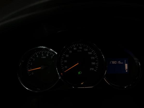 Renault Sandero II с пробегом 2015 года, цена 690 000 рублей, 178014 км, хэтчбек, Автокод Объявления