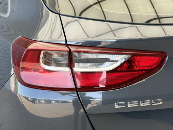Kia Ceed III с пробегом 2019 года, цена 1 677 000 рублей, 113086 км, хэтчбек, Автокод Объявления