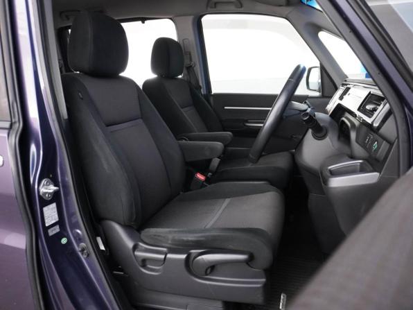 Honda Stepwgn V с пробегом 2016 года, цена 1 990 046 рублей, 69205 км, минивэн, Автокод Объявления