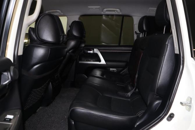 Toyota Land Cruiser 200 Series Рестайлинг 1 с пробегом 2015 года, цена 4 600 000 рублей, 190337 км, внедорожник, Автокод Объявления