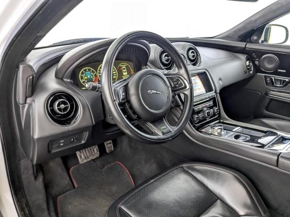 Jaguar XJ IV (X351) Рестайлинг с пробегом 2016 года, цена 3 390 000 рублей, 40122 км, седан, Автокод Объявления