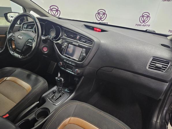 Kia Ceed II Рестайлинг с пробегом 2016 года, цена 1 209 000 рублей, 151153 км, хэтчбек, Автокод Объявления
