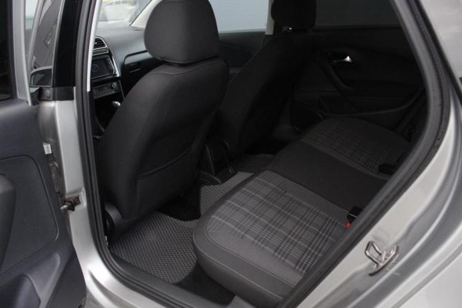 Volkswagen Polo V Рестайлинг с пробегом 2018 года, цена 1 550 000 рублей, 101059 км, седан, Автокод Объявления