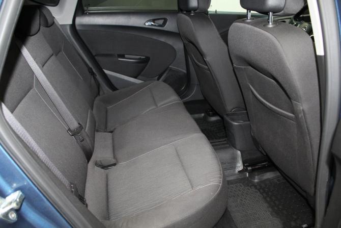 Opel Astra J Рестайлинг с пробегом 2012 года, цена 699 000 рублей, 241732 км, хэтчбек, Автокод Объявления