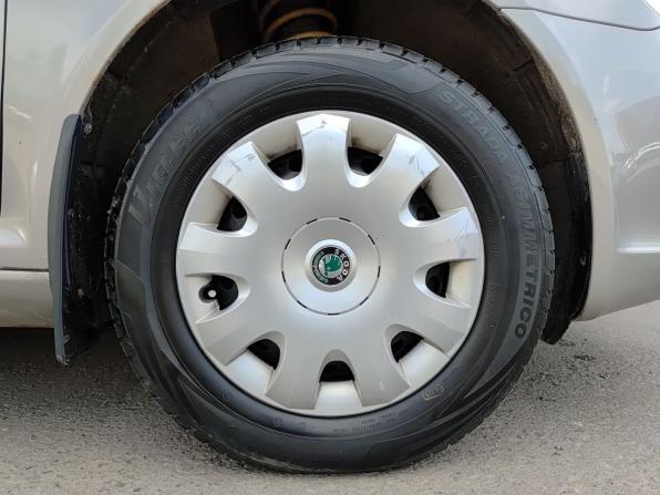 Skoda Octavia II (A5) Рестайлинг с пробегом 2011 года, цена 698 400 рублей, 183378 км, лифтбек, Автокод Объявления