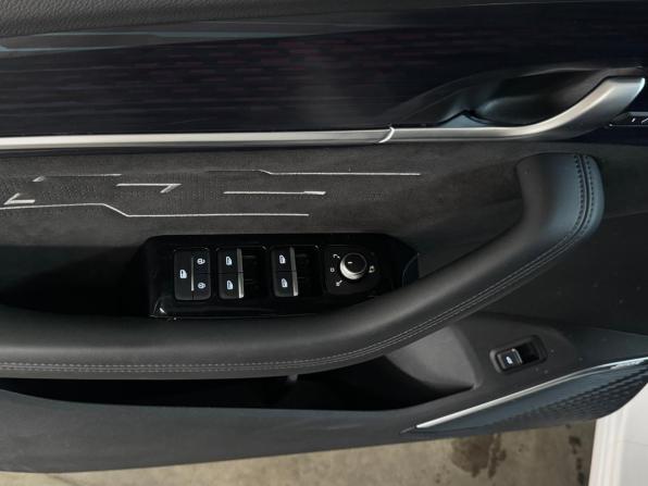 Geely Monjaro I с пробегом 2024 года, цена 2 795 000 рублей, 90255 км, внедорожник, Автокод Объявления