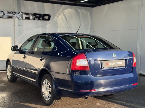 Skoda Octavia II (A5) Рестайлинг с пробегом 2011 года, цена 940 000 рублей, 157217 км, лифтбек, Автокод Объявления
