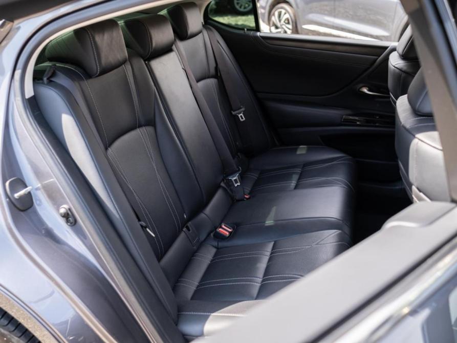 Lexus ES VII Рестайлинг Сочи  - изображение 10