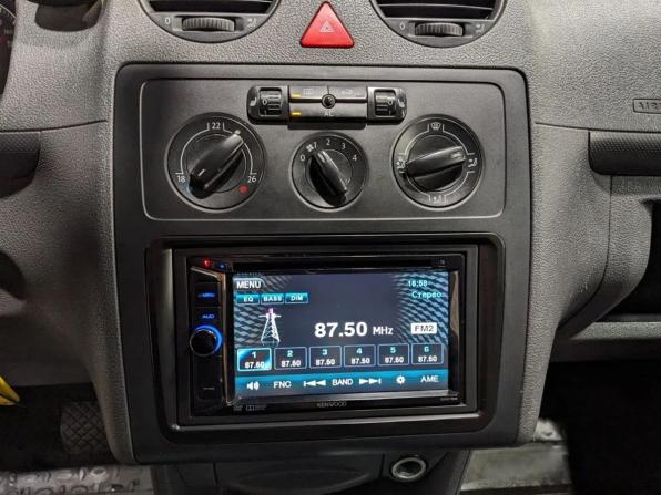 Volkswagen Caddy III с пробегом 2010 года, цена 965 000 рублей, 297500 км, компактвэн, Автокод Объявления